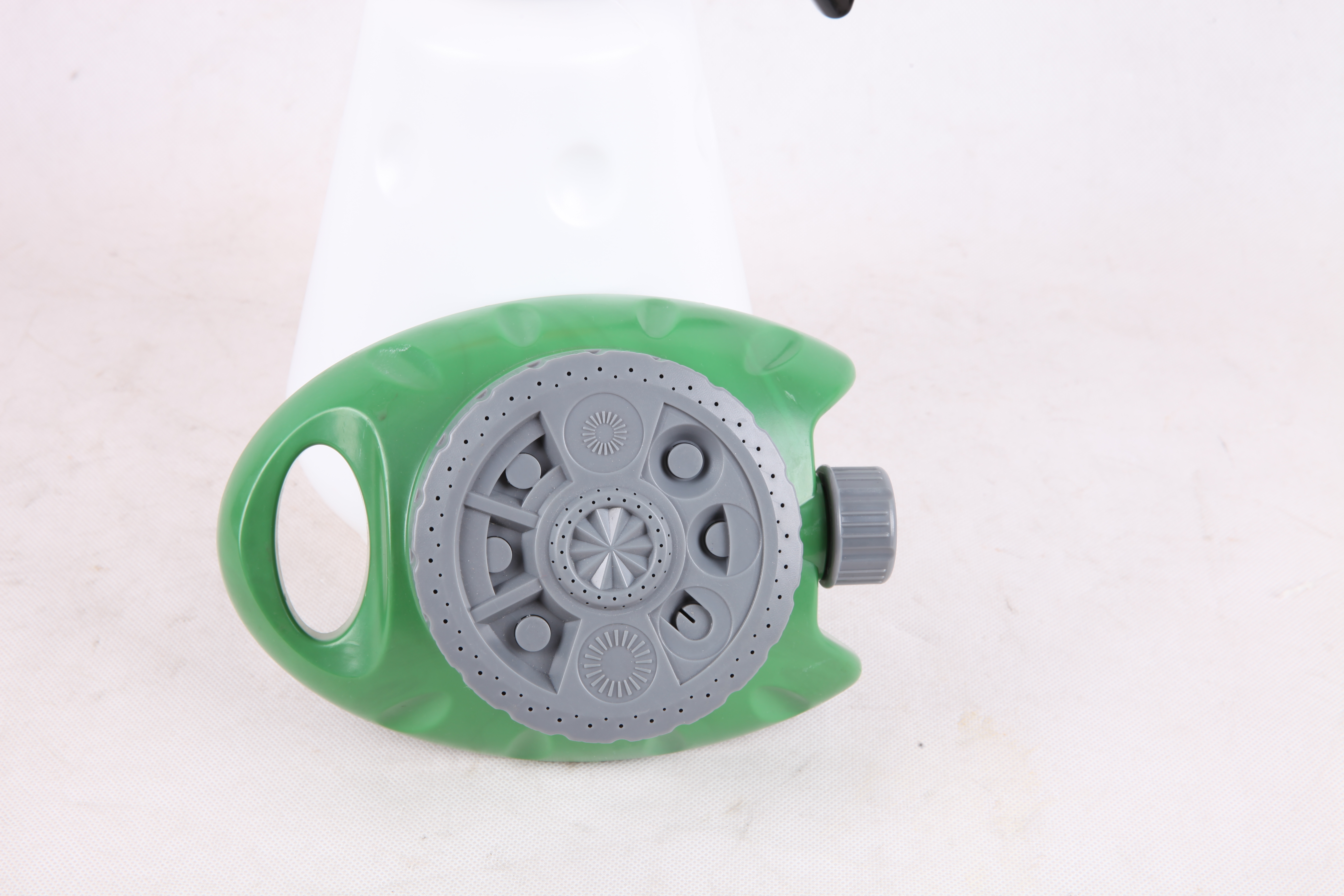 arroseur en plastique hors sol (5)